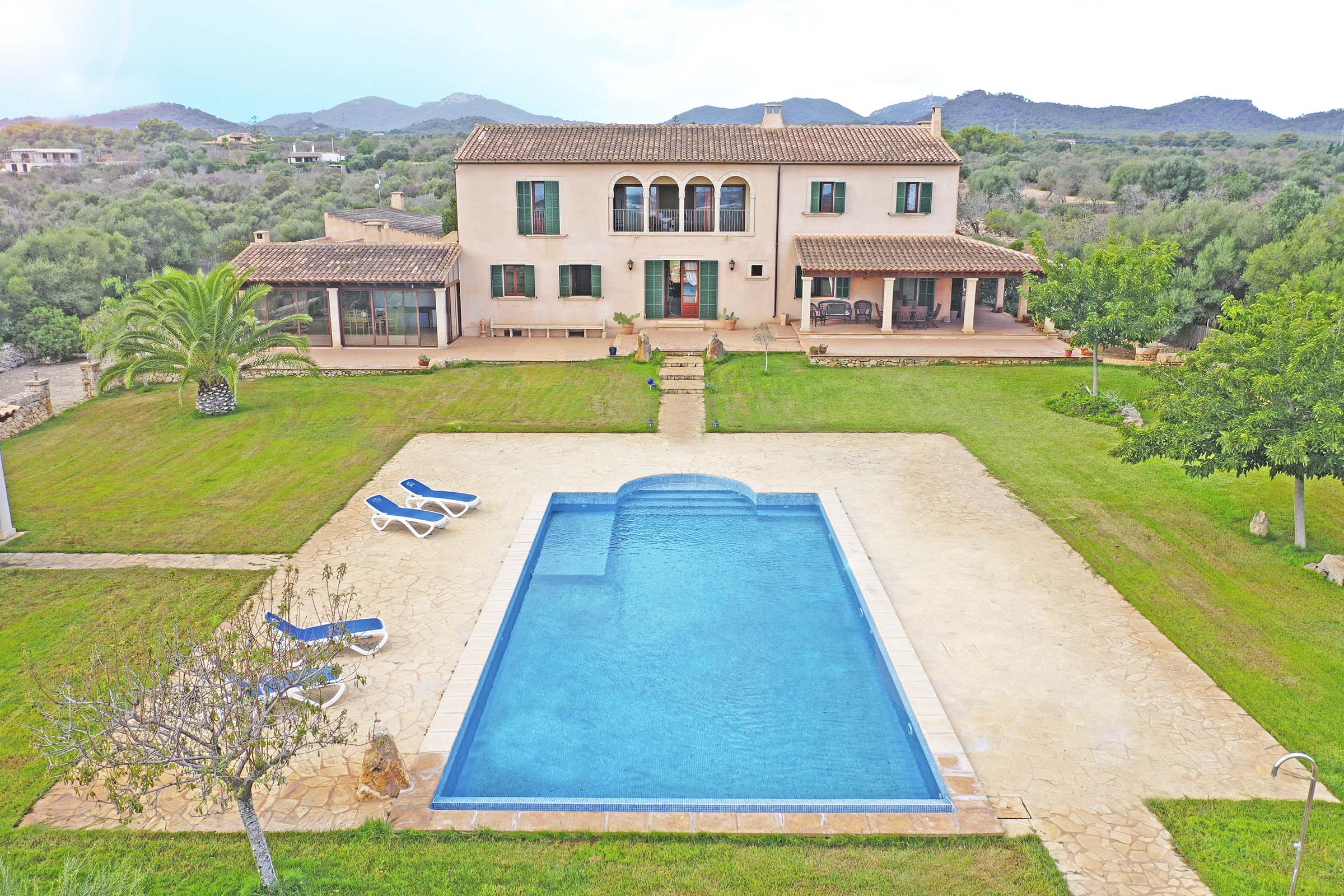 Luxury finca in Portocolom with swimming pool and sea views