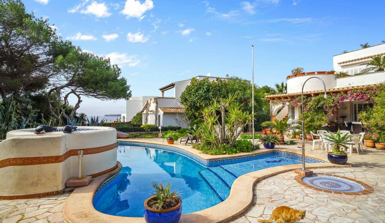 Villa mit Swimmingpool in Cala Egos
