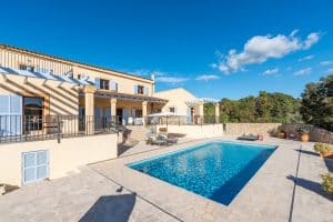 Portocolom luxury finca with sea view