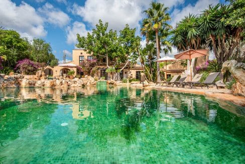 Breite Pool in Luxus Immobilien Mallorca