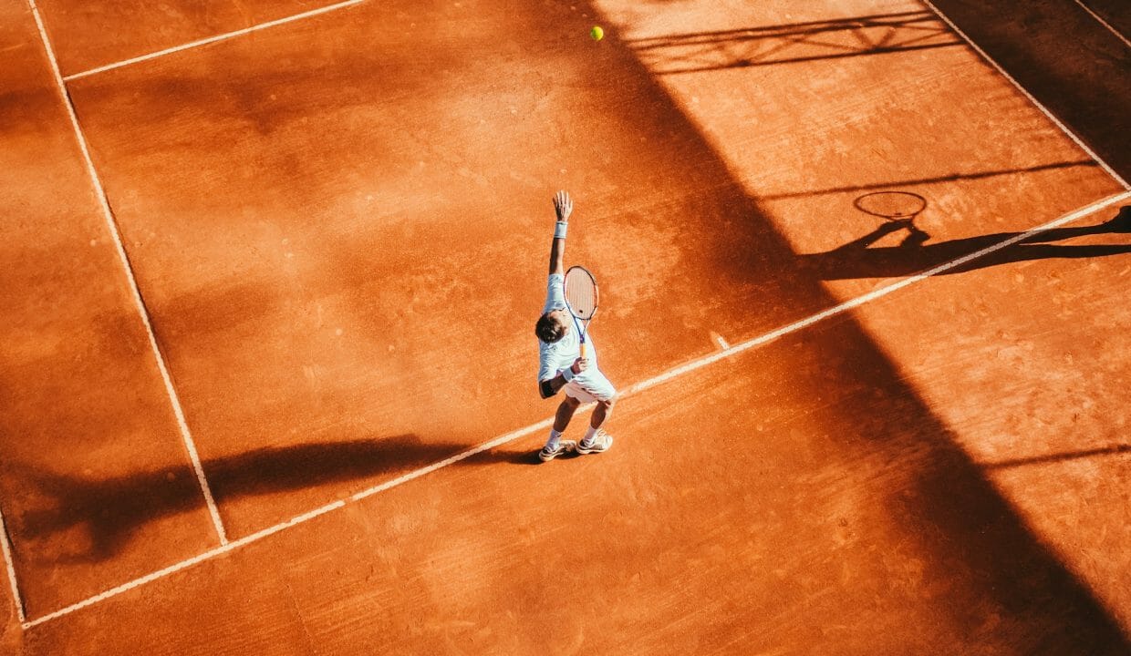 Jeder weiß, dass Tennisprofi Rafael Nadal auf Mallorca in der Region von Manacor aufgewachsen ist, und dass er auch heutzutage noch in dieser Gegend wohnt. Jetzt vor kurzen sind die Bauarbeiten zu seinem neuen Zuhause in der Gegend von Manacor fertig geworden, genau genommen in Porto Cristo (dieser wird von den Einheimischen auch der Hafen von Manacor genannt). Jetzt heißt es das neue Zuhause zu genießen, was er auch in den letzten Wochen in Instagram gepostet und gezeigt hat. Das neue Zuhause von Rafael Nadal