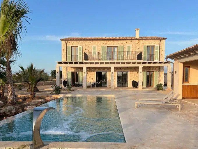 Neubau Luxus Finca in Es Llombards 22