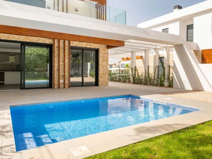 Neubauvilla Swimmingpool