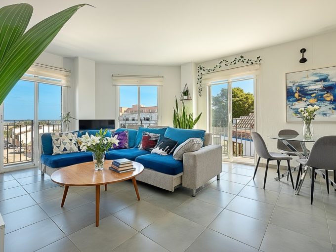 1762419546762 955 BYWAAP1894 65452 1300 V0 CBE7