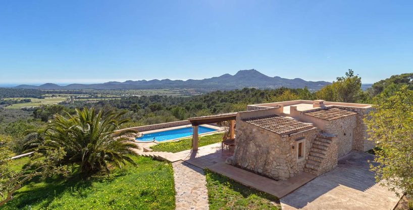 Rustikale Finca mit Traumhaften Blick in Felanitx